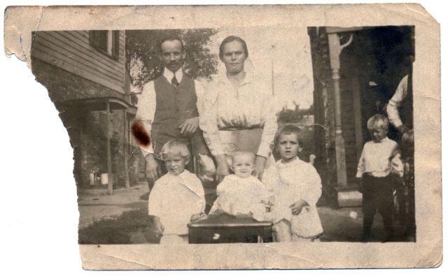 Photo taken at 4658-4664 Arthur Kill Road, probably in the spring of 1919. I cannot identify the family in this photo. Click to enlarge.